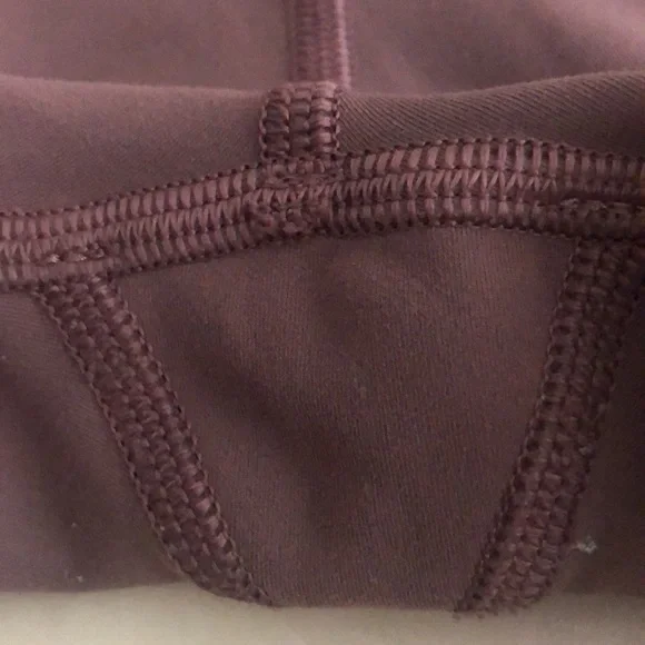 Lululemon In Movement 7/8 Tight *Everlux 25" Vintage Grape - Picture 4 of 4